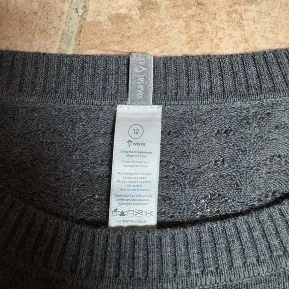 Ivivva Sweater - Picture 2 of 2